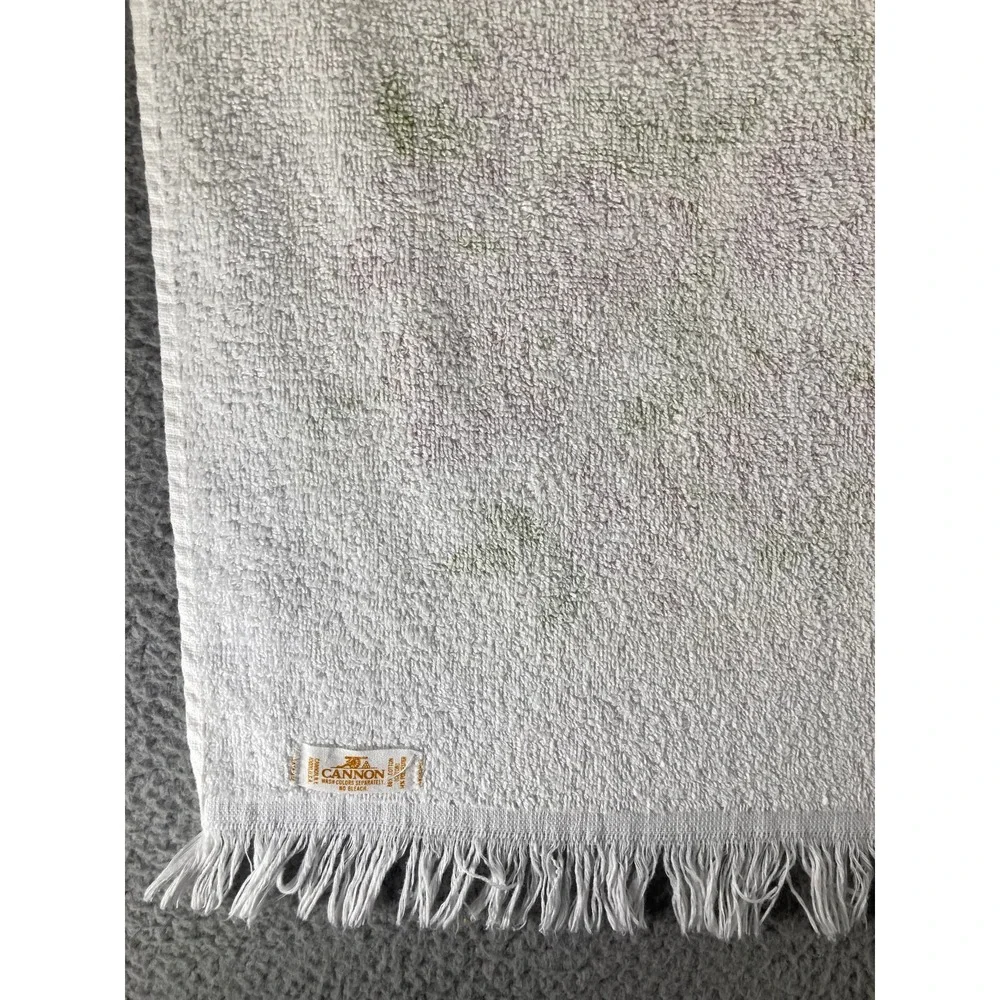 Vintage Cannon Bath‎ Towel White Purple Yellow Floral Fringed 38x21 Inches